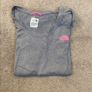 Women’s extra small north face V-neck shirt
